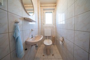 Gäste WC OG