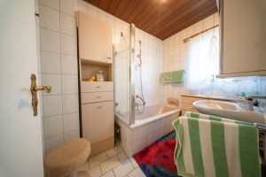 Badezimmer EG