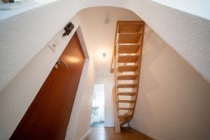 Treppe ins DG