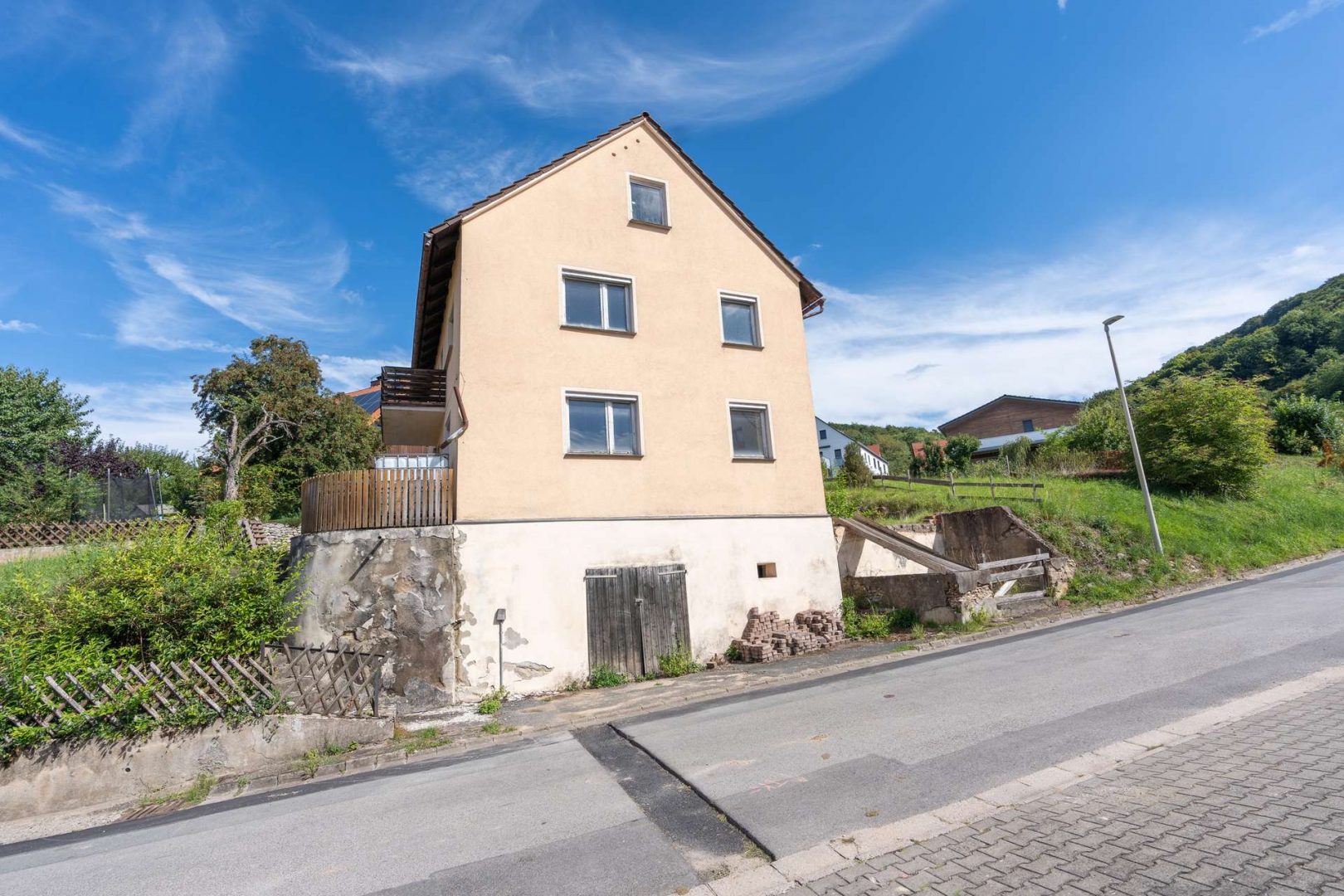 Blick auf Bestandsgebäude