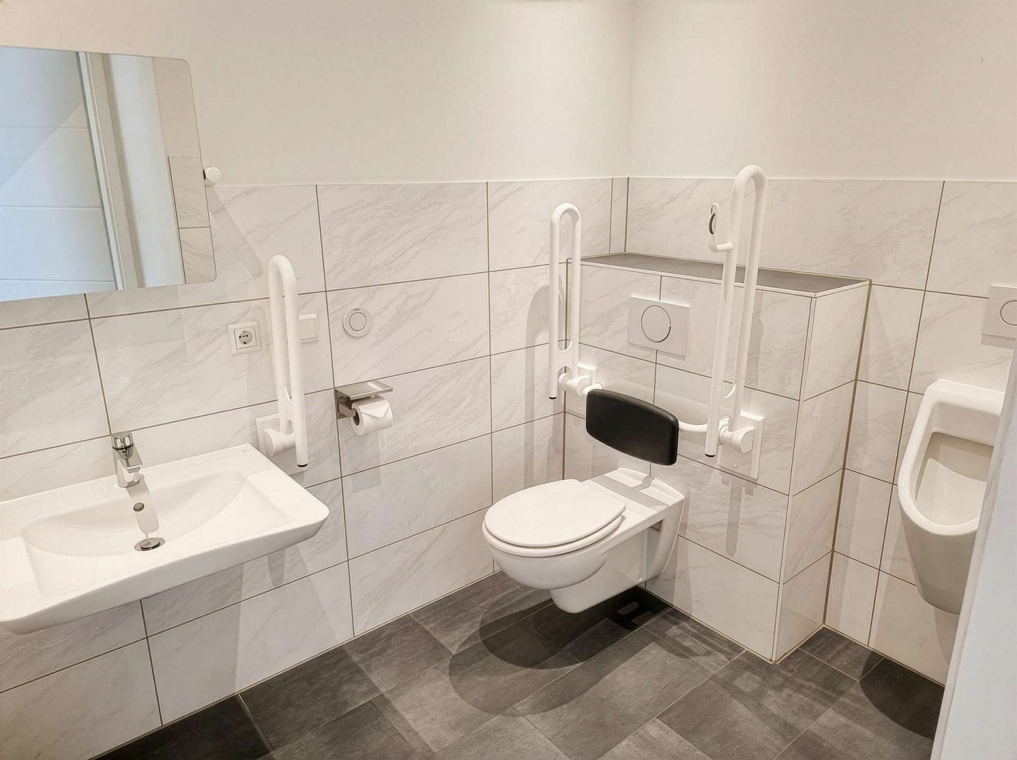 Fo _ Wiesenstr. 2 _ WC 1