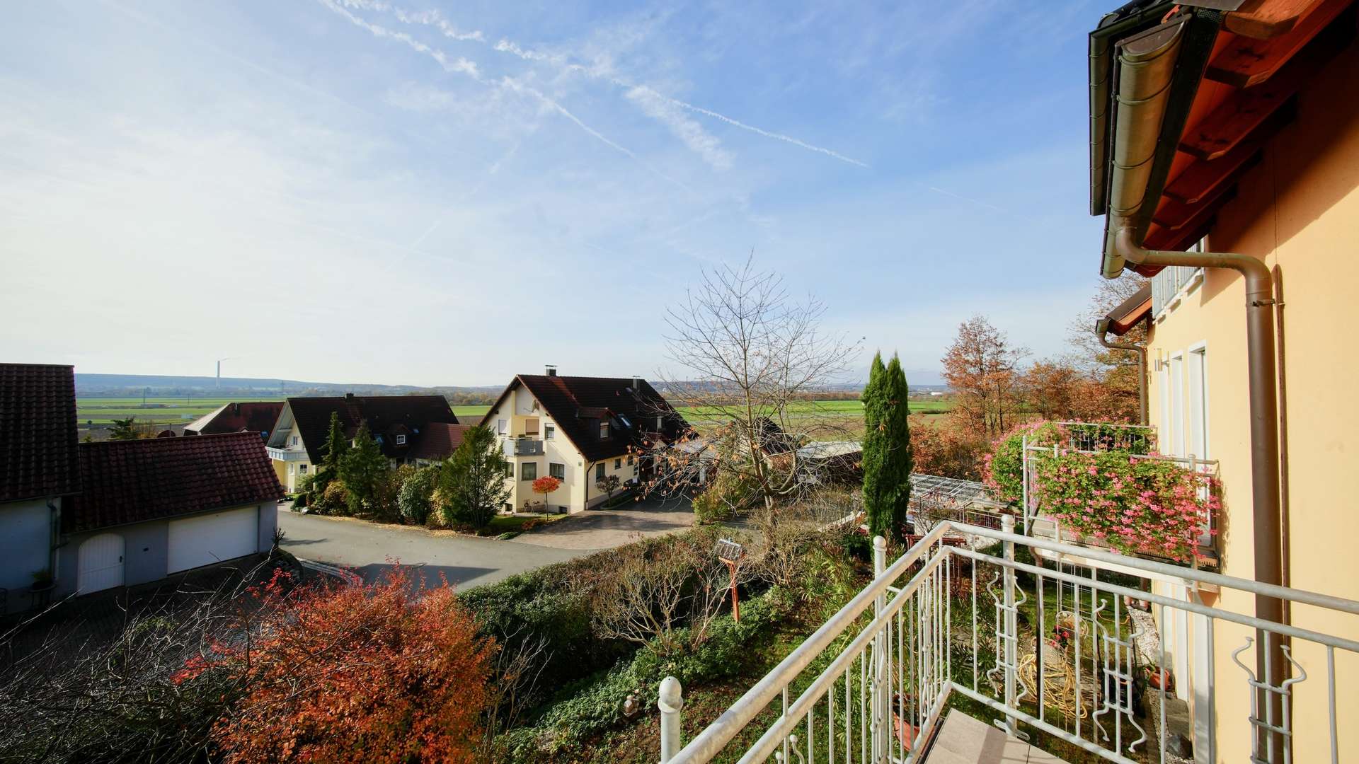 Süd-Balkon Erdgeschoss