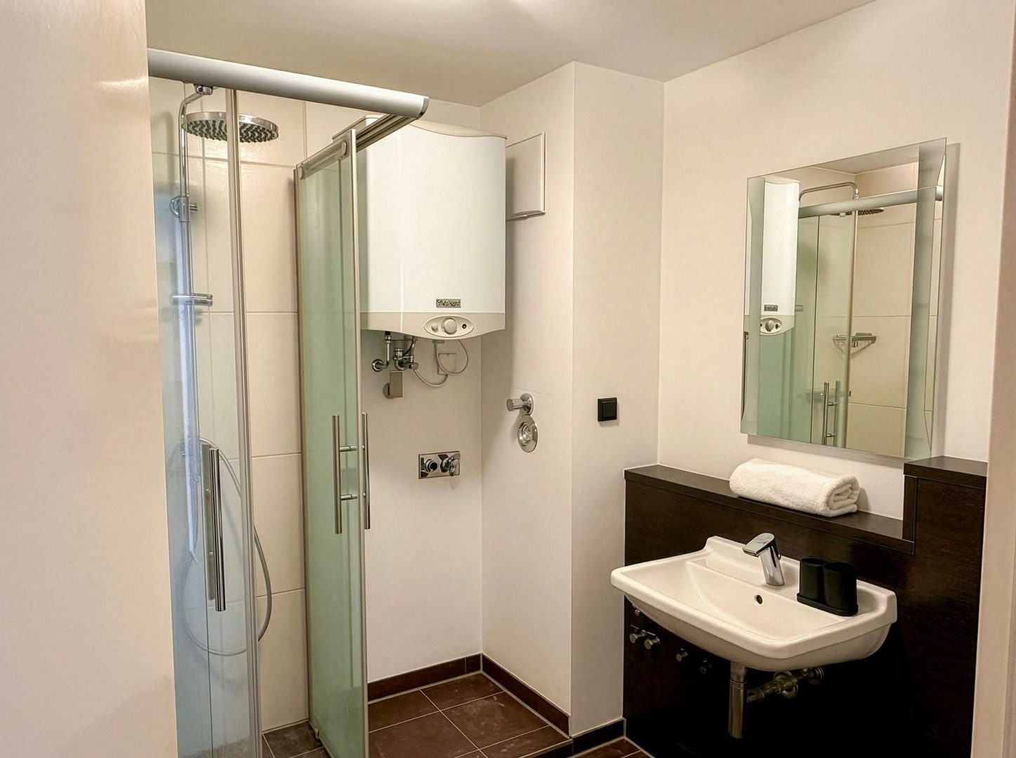 Badezimmer mit Boiler