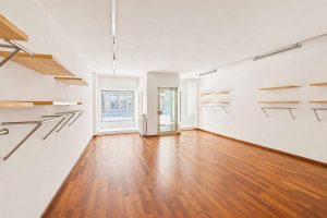 Ladenfläche Blick zur Strasse