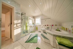 Badezimmer OG
