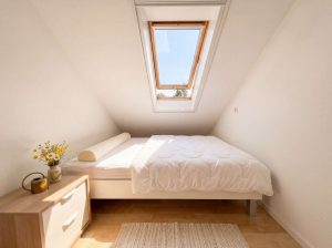 Schlafzimmer/Küchenbereich DG - Staging