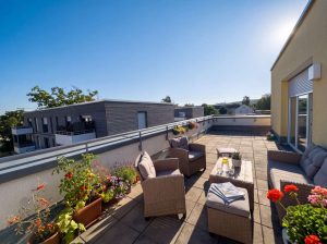 Dachterrasse (KI bearbeitet)