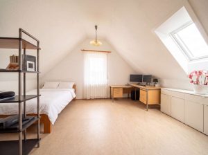Kinder-/Arbeitszimmer (KI bearbeitet)