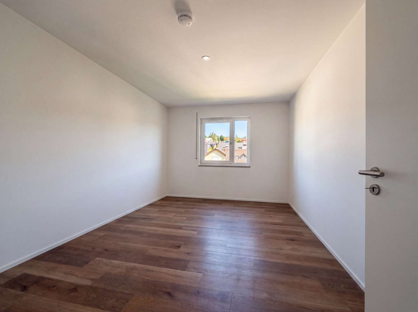 Schlaf-/Arbeitszimmer (KI bearbeitet)