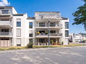 Blick auf das Haus (KI bearbeitet)