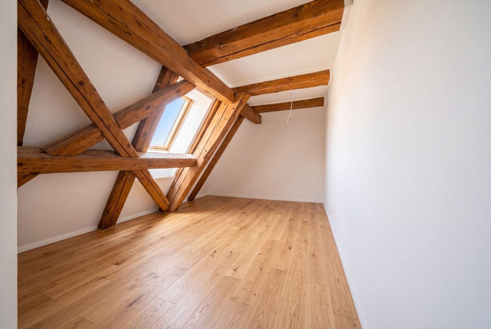 Arbeite-/Gästezimmer (KI bearbeitet)