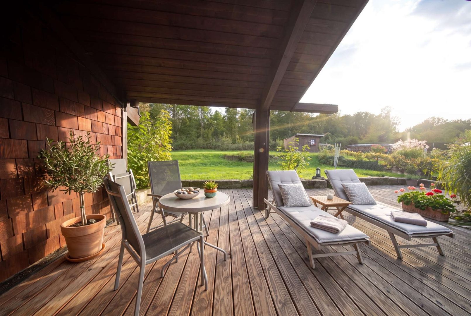 Terrasse (KI bearbeitet)